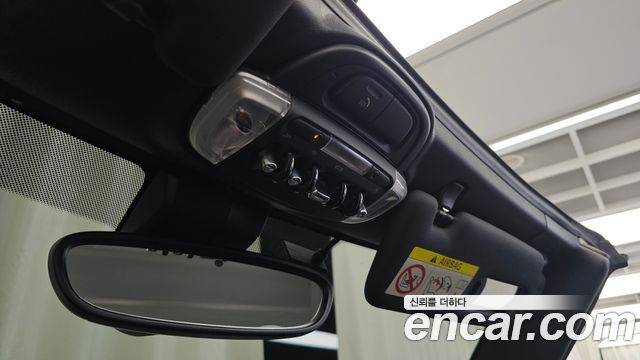 Mini Cooper Convertible 2022 — photo 23