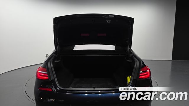 BMW 7-Series 2018 — photo 20