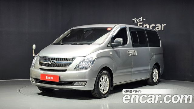 Hyundai Starex 2015 — photo 1