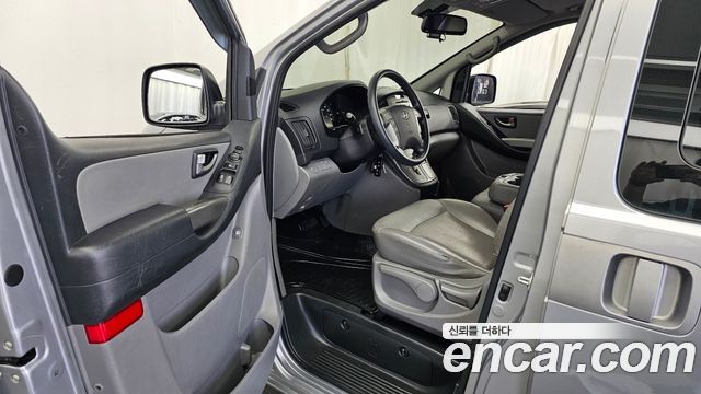 Hyundai Starex 2015 — photo 13
