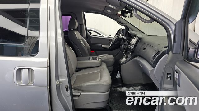 Hyundai Starex 2015 — photo 17