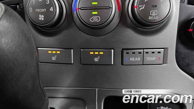Hyundai Starex 2015 — photo 24