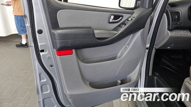 Hyundai Starex 2015 — photo 14