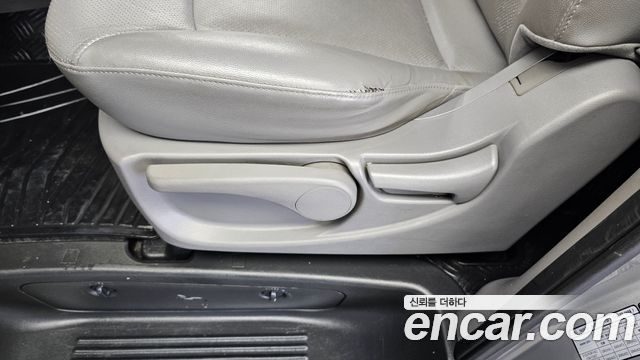 Hyundai Starex 2015 — photo 31