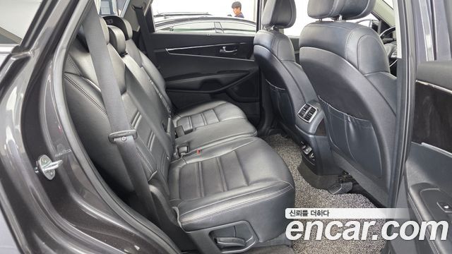 Kia Sorento 2015 — photo 17