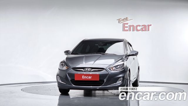 Hyundai Accent 2013 — photo 3