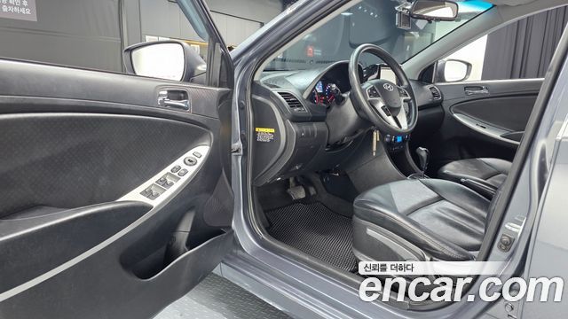 Hyundai Accent 2013 — photo 10
