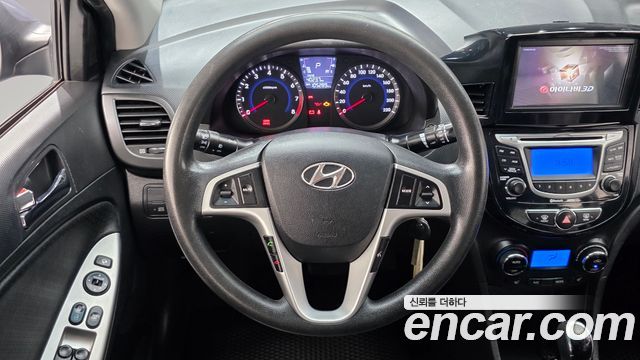 Hyundai Accent 2013 — photo 13