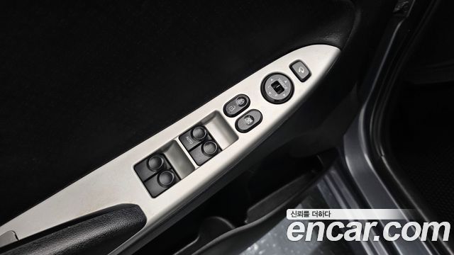 Hyundai Accent 2013 — photo 18