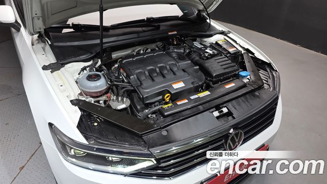 Volkswagen Passat 2021 — photo 6