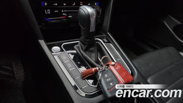 Volkswagen Passat 2021 — photo 12
