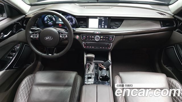 Kia K7 2017 — photo 10