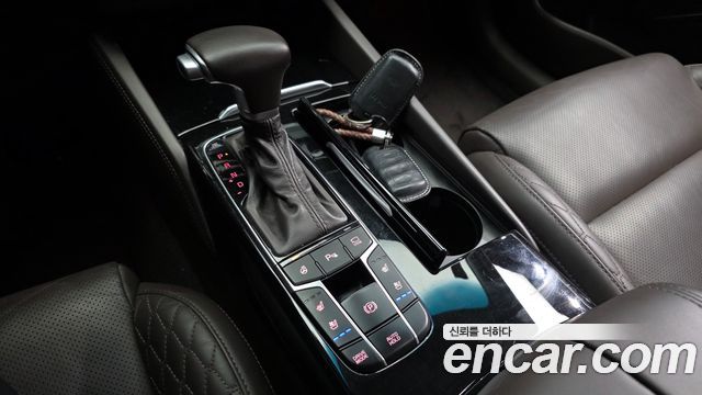Kia K7 2017 — photo 12