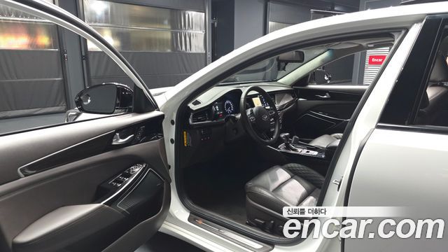 Kia K7 2017 — photo 13