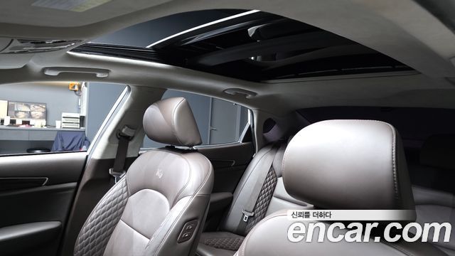 Kia K7 2017 — photo 25