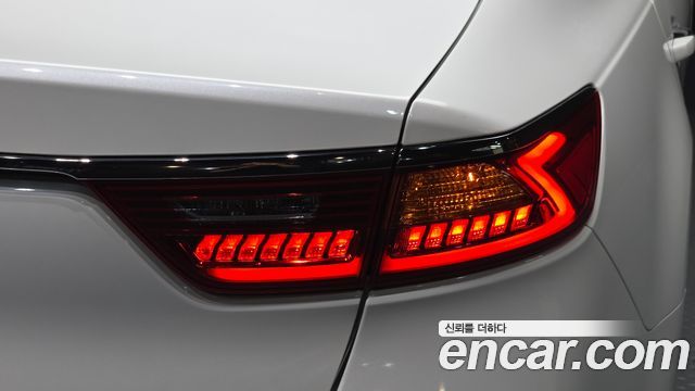 Kia K7 2017 — photo 9