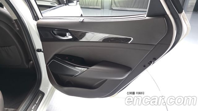 Kia K7 2017 — photo 15