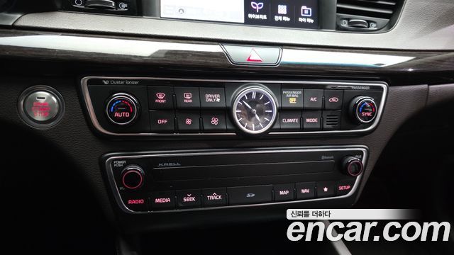 Kia K7 2017 — photo 27
