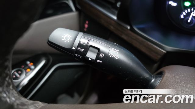 Kia K7 2017 — photo 29