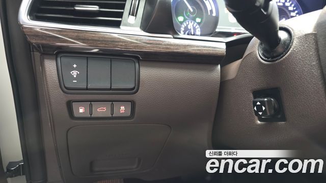 Kia K7 2017 — photo 30
