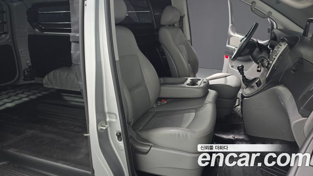 Hyundai Starex 2015 — photo 17