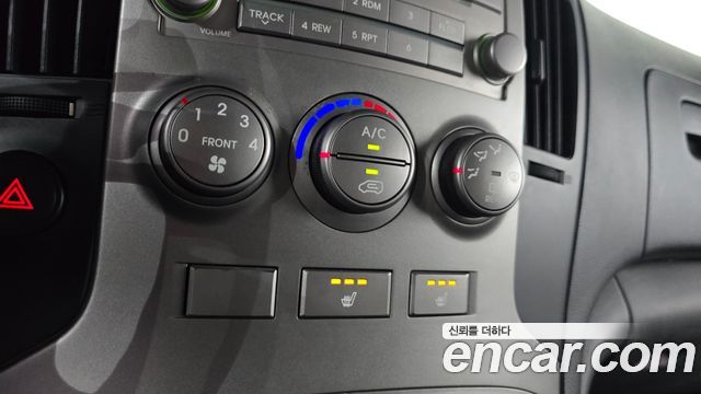 Hyundai Starex 2015 — photo 23
