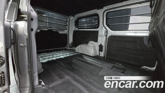 Hyundai Starex 2015 — photo 25