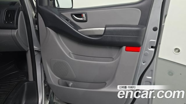 Hyundai Starex 2015 — photo 15