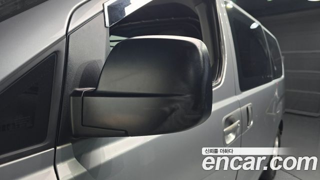 Hyundai Starex 2015 — photo 30