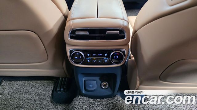 Genesis GV80 2020 — photo 24