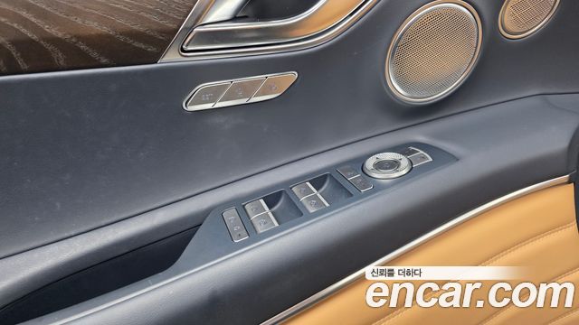 Genesis GV80 2020 — photo 28
