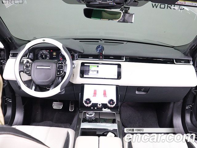 Land Rover Range Rover Velar 2018 — photo 14