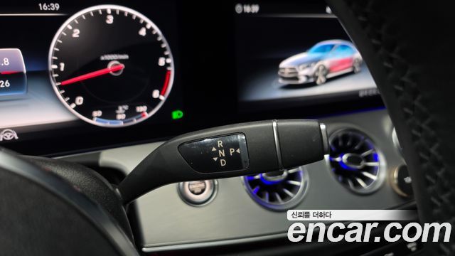 Mercedes-Benz CLS-Class 2019 — photo 12