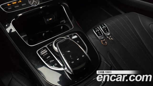 Mercedes-Benz CLS-Class 2019 — photo 31