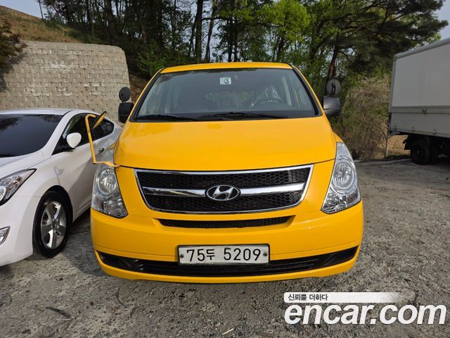 Hyundai Starex 2015 — photo 1
