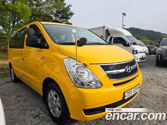 Hyundai Starex 2015 — photo 2