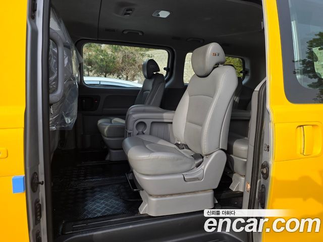 Hyundai Starex 2015 — photo 12