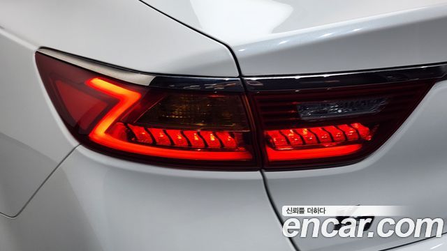 Kia K7 2018 — photo 9