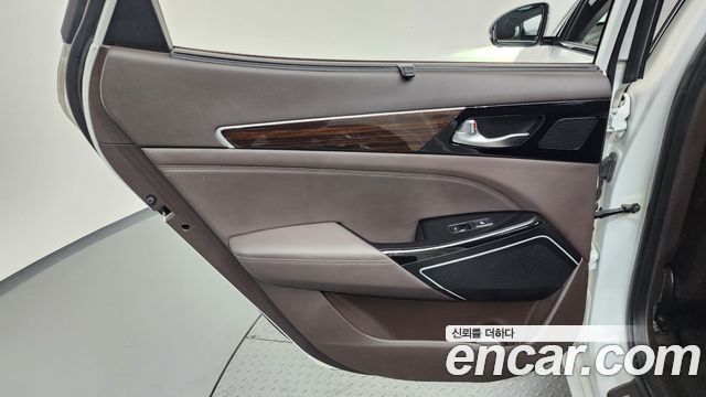 Kia K7 2018 — photo 15