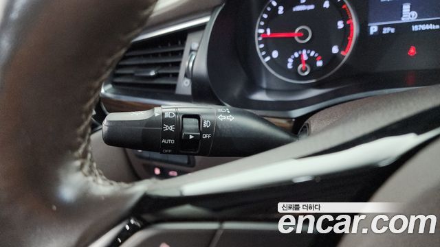 Kia K7 2018 — photo 33