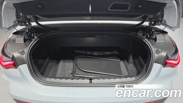 BMW 4-Series 2022 — photo 21