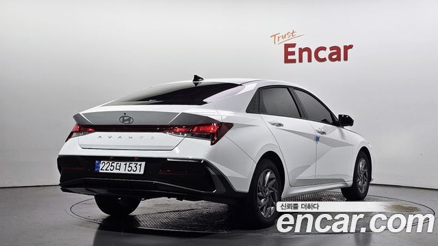 Hyundai AVANTE 2026 — photo 2