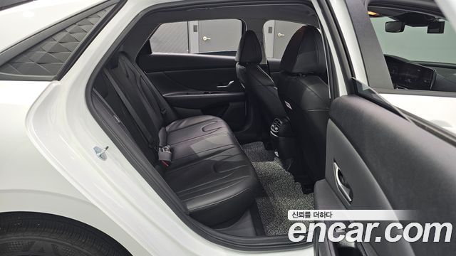 Hyundai AVANTE 2026 — photo 17