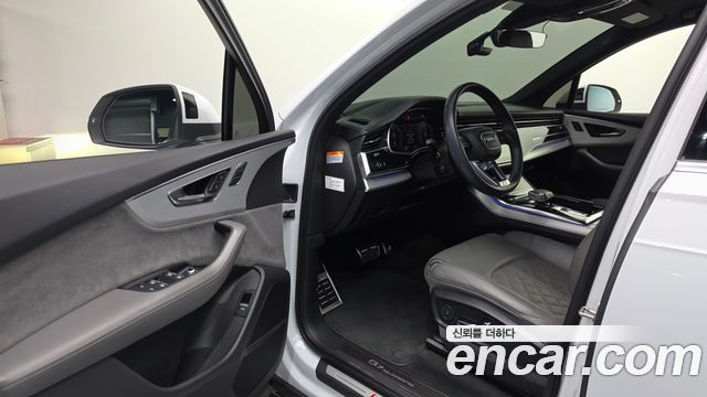 Audi Q7 2022 — photo 12