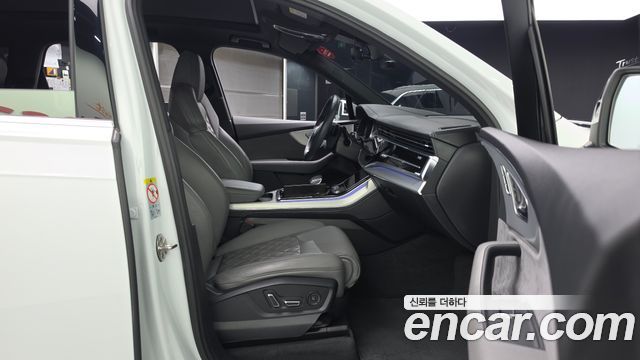 Audi Q7 2022 — photo 13
