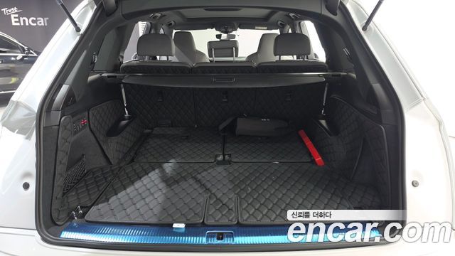Audi Q7 2022 — photo 22