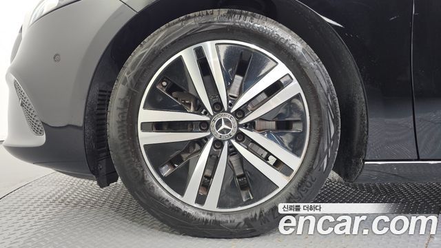 Mercedes-Benz A-Class 2021 — photo 5