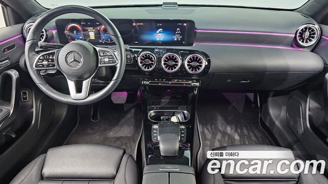 Mercedes-Benz A-Class 2021 — photo 10