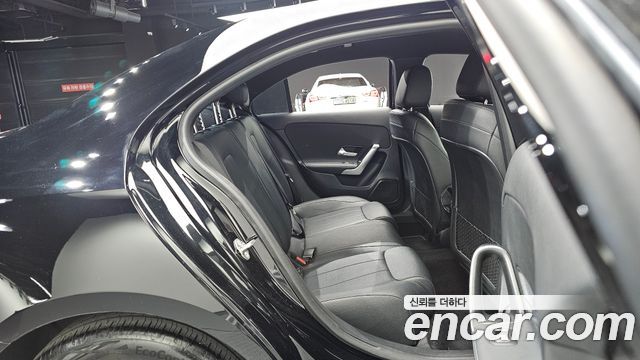 Mercedes-Benz A-Class 2021 — photo 17