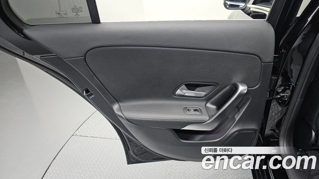 Mercedes-Benz A-Class 2021 — photo 15